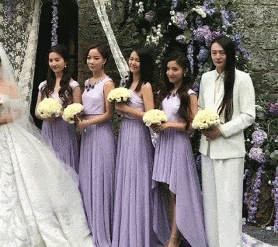  朋友|搞笑GIF：好迅速的换衣服，为了朋友脱单没少费心吧？