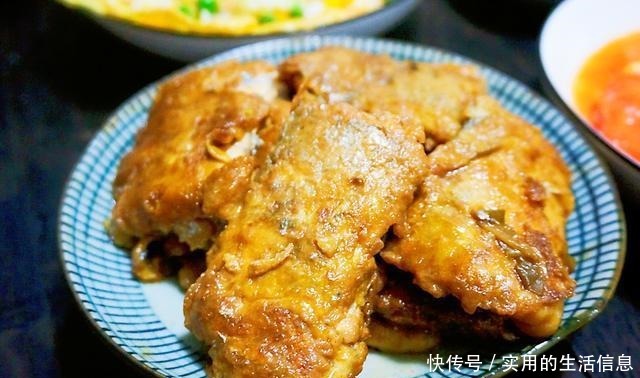 倒入|一家三口的晚餐,3道1汤,虽然素了点,好吃下饭,家里的味道