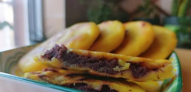  搭配|把玉米面和豆沙搭配在一起，好吃营养又健康，还可以当早餐