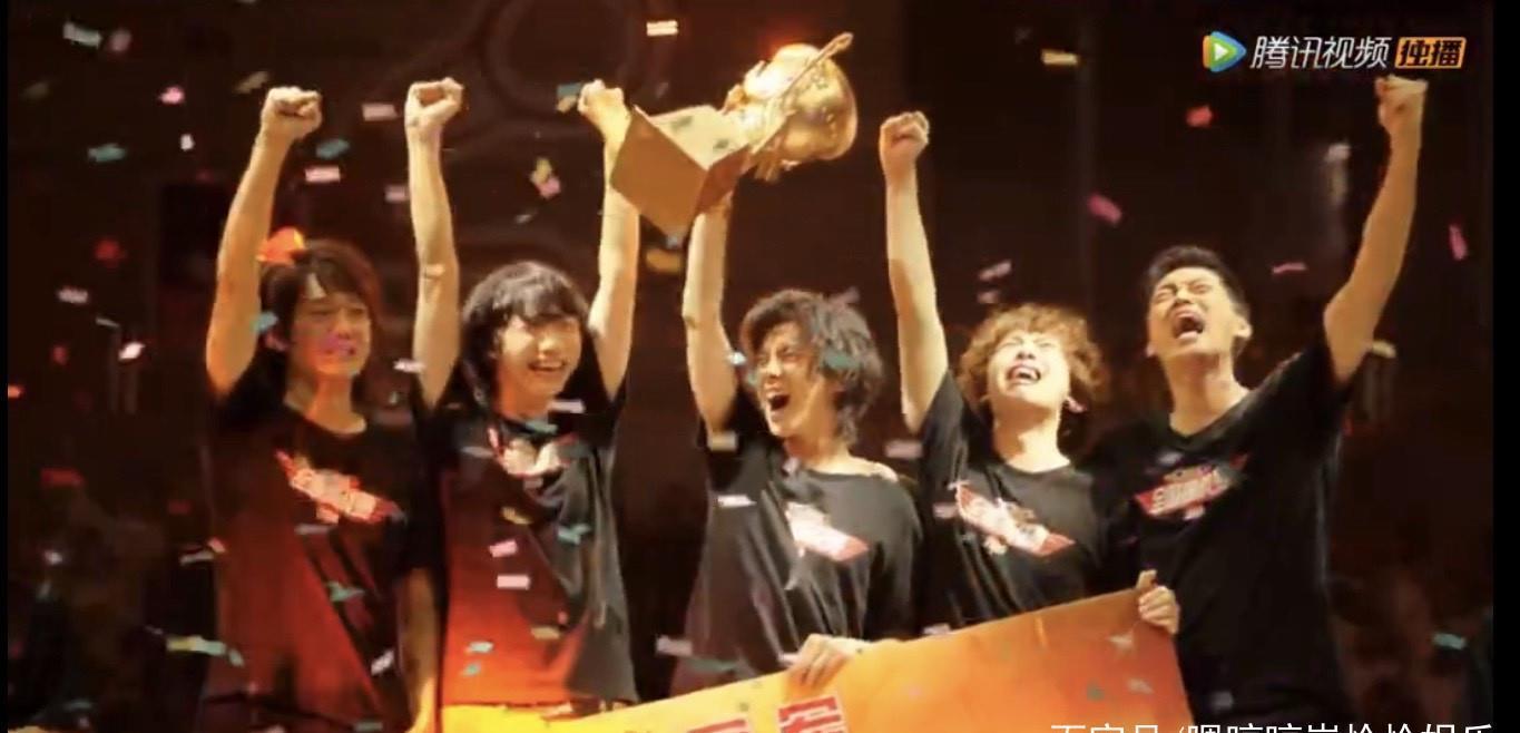  火线|《穿越火线》麒麟回归钢镚战队，肖枫决赛前发高烧，夺冠路艰难