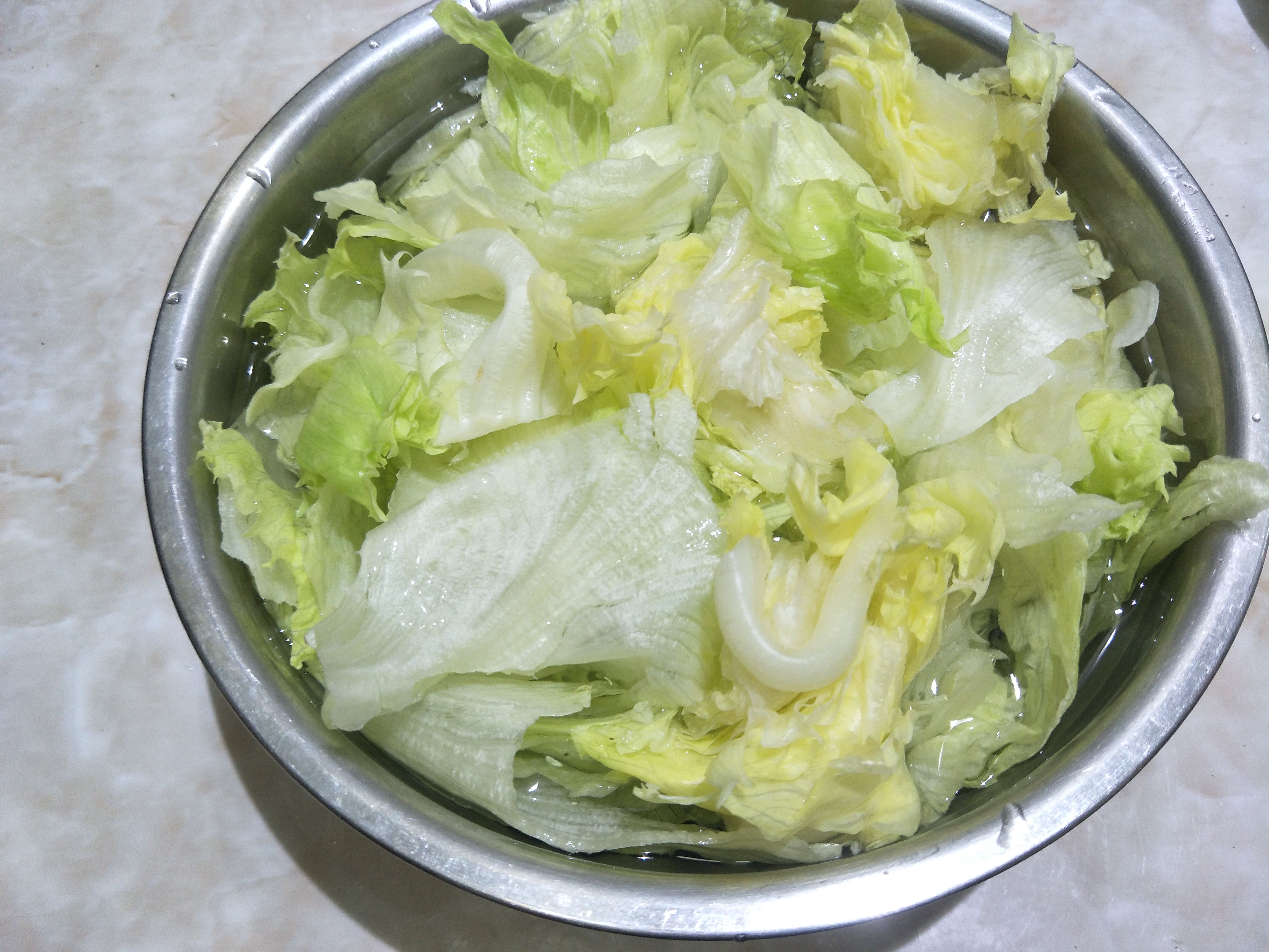 生菜球|生菜只知道凉拌？教你简单做法，生菜又脆又绿，2分钟出锅