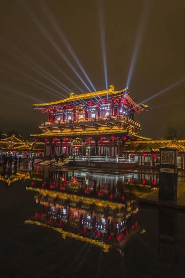  星球|一夜爆红上榜孤独星球！这个古城美食不输成都，景区免费高铁直达