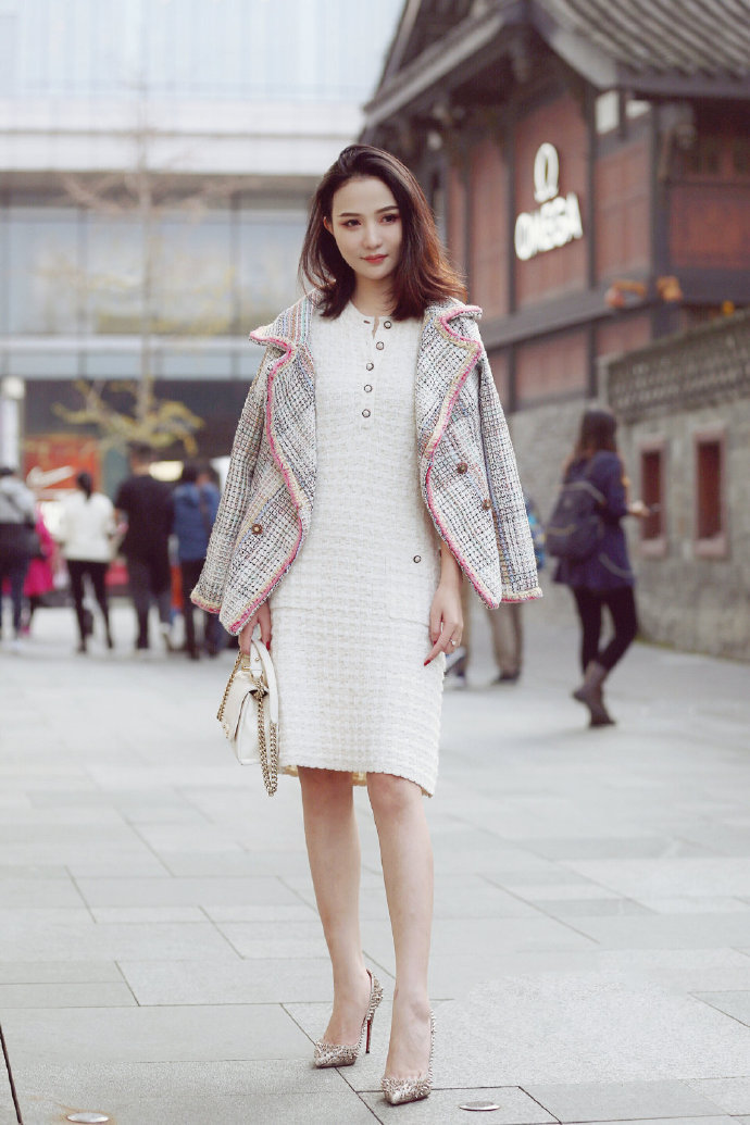 旅游|街拍美女:如果可以选一位小姐姐一起去西藏旅游,你会选哪位小姐姐呢