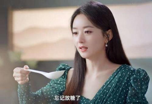  干不了|《中餐厅》赵丽颖遭群嘲：产后的女人就是干不了活，不仅焦虑还矫情！