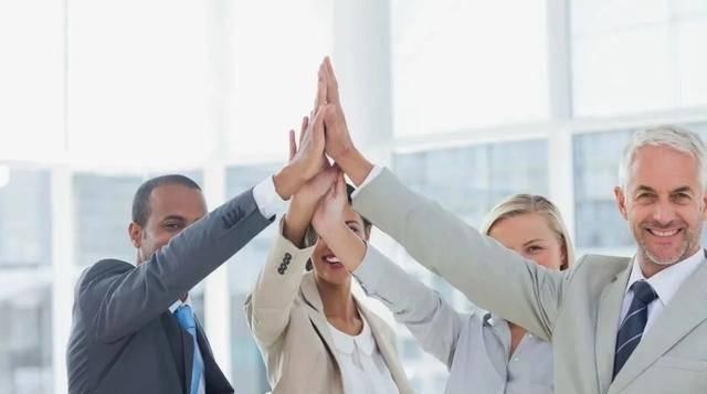  月薪|为何很多人，宁愿月薪4000，受穷受累，也要留在大城市？4点讲透