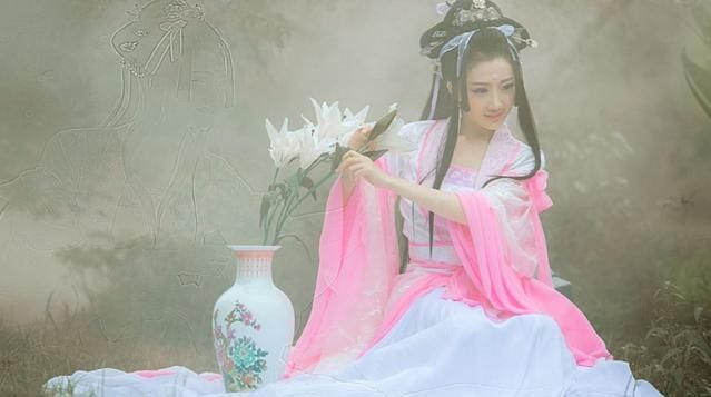  西厢记|不知名诗人写花的诗，开篇就引人入胜，最后还被《西厢记》模仿