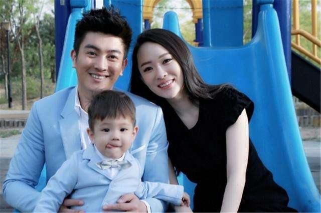 结束|17岁少年跳湖结束生命,疑似为情所困,青春期恋爱教育应当重视