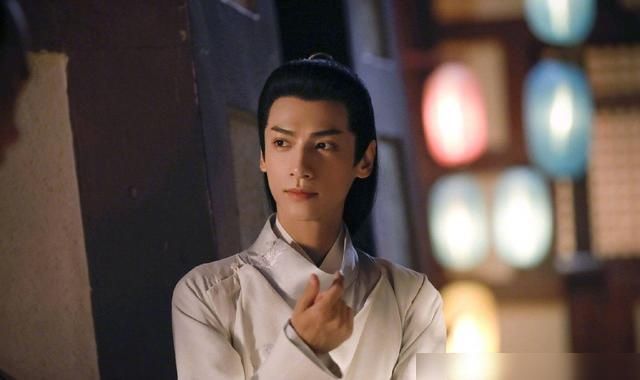  八卦|娱巴讲八卦：李现，杨紫，罗云熙恋情，孙俪，王一博，杨超越