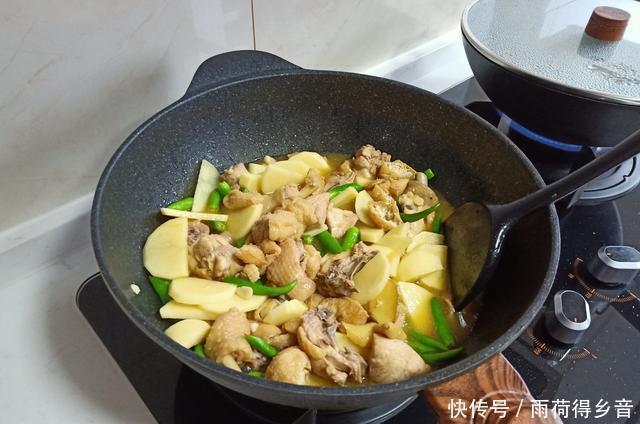 一锅端|大热天不想做饭,老公出绝招,鲜美好吃一锅端,25元钱喂饱全家