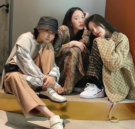 模板|“中国泫雅”火上热搜 宋妍霏才是白富美终极穿搭模板