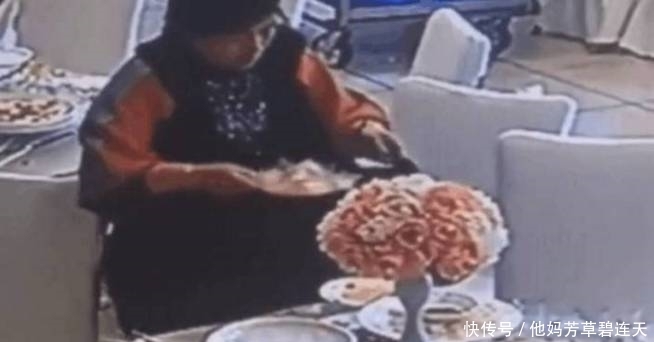 愤怒|大妈饭店打包饭菜，看到监控 老板愤怒报警!!!!