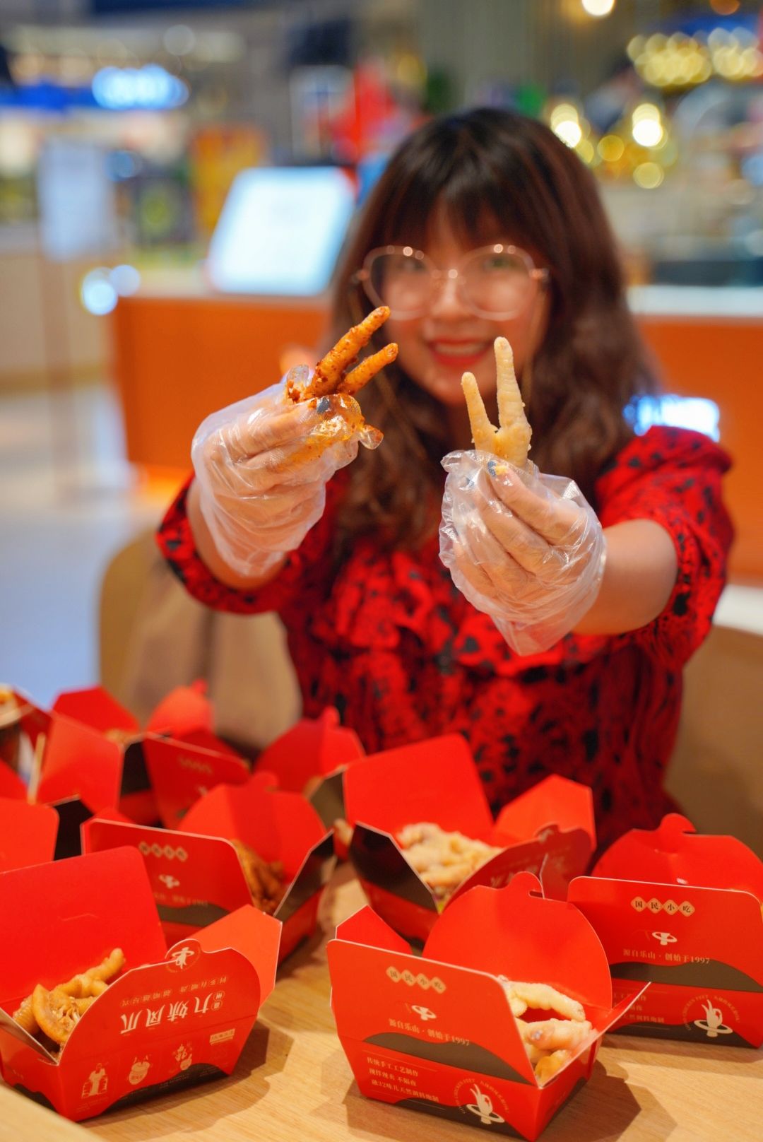 商场里|美食打卡攻略!每一个美食聚集地,都种满了成都人