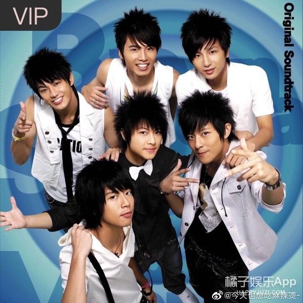  黑糖|还记得《黑糖玛奇朵》的敖犬吗？他现在长这样