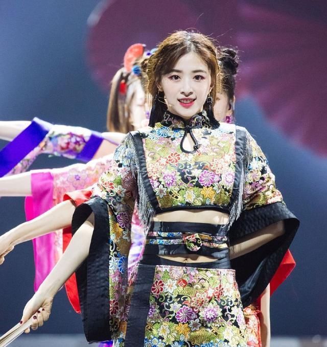  金晨|《浪姐》三公，张含韵跳非洲舞嗨翻全场，金晨不到最后不上绝活？