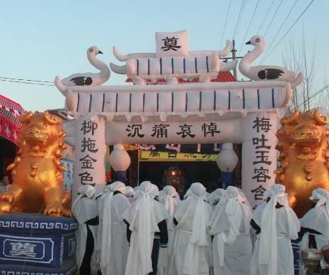 农村|农村里，“红白事”都是家家大事，为什么白事来帮忙的人会更多？