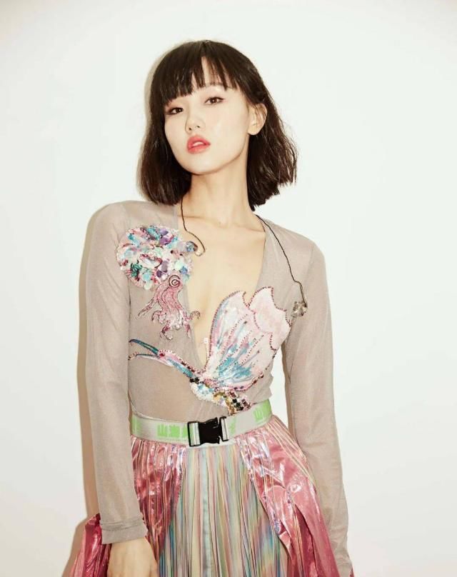 不红|上海最“嗲”歌姬黄龄，不站C位也在发光