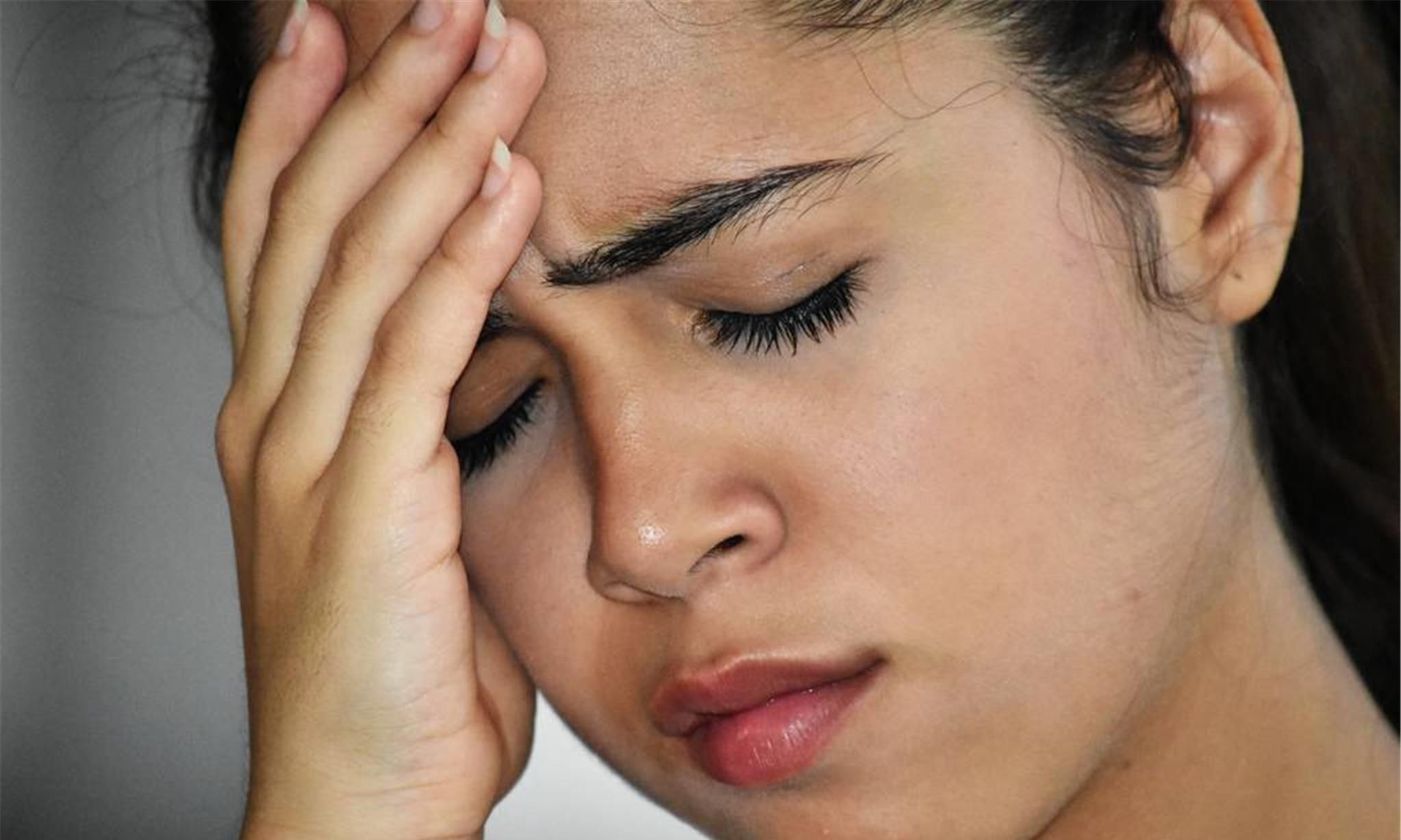 惋惜|32岁女子脑出血住院,医生惋惜:再年轻,这件事也不能多做