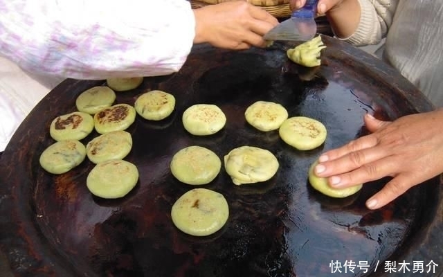 农村|田埂上一草叫“鼠耳草”,农民用来养猪,但做糍粑很好吃,还降压