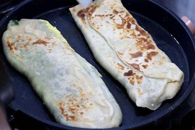 韭菜|在你们那边这个叫什么？卷菜馍还是菜莽？是蒸着吃还是煎着吃？