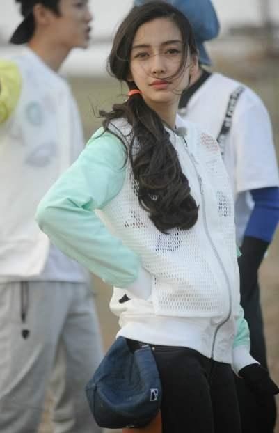  得知|《跑男》中baby为何总穿一条裤子？得知原因后，网友：当妈才懂