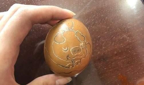 雕成|法国人中国人简直有毒,为什么要把黄瓜雕成我吃不起的样子