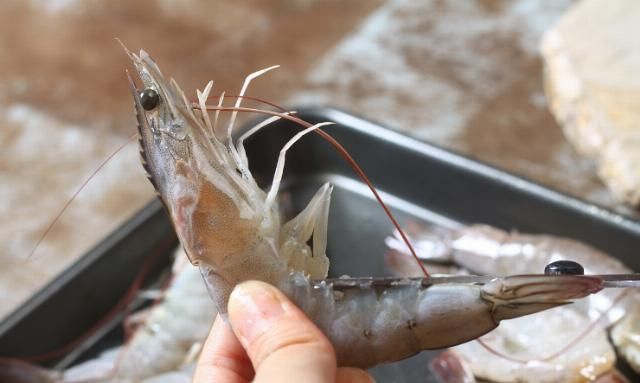 家人|去市场买虾时,这3种白给也不要!为了家人健康,以后别再买错了