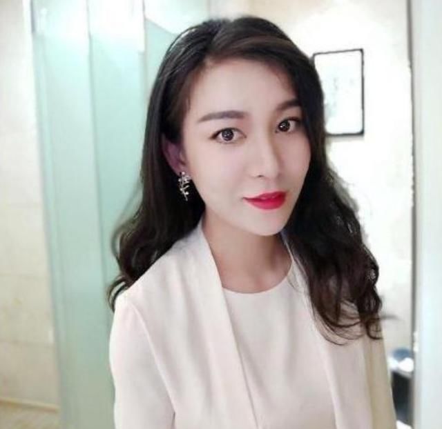  下台|《非诚勿扰》中，“无臂女孩”牵手成功后，下台被甩的她现在如何