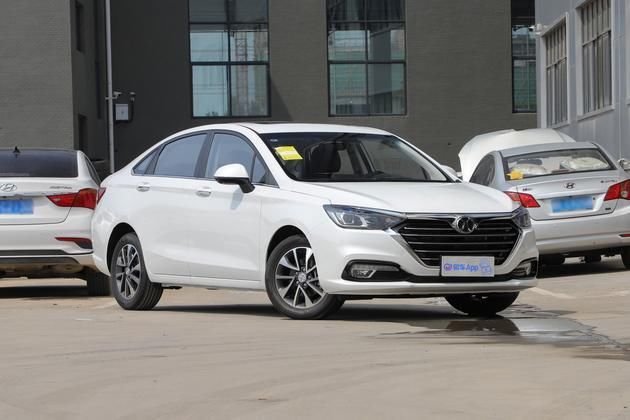 绅宝|最新资讯！月薪5千买它不眨眼！ 帝豪 vs 绅宝D50