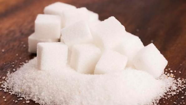  女性|45岁以上要警惕高尿酸痛风来袭，这5类饮食，尽量不要端上桌