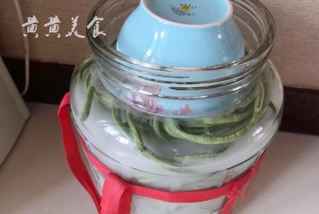 控干水分|两种方法做了十几斤酸豇豆,分享四种酸豆角做的美食,谁是你的菜