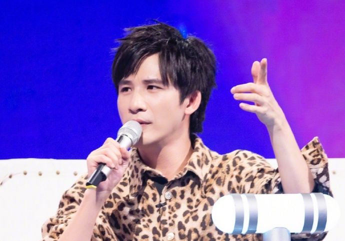  观众|从《密逃》到《脱口秀》，半年救场3个节目，大张伟真乃神人