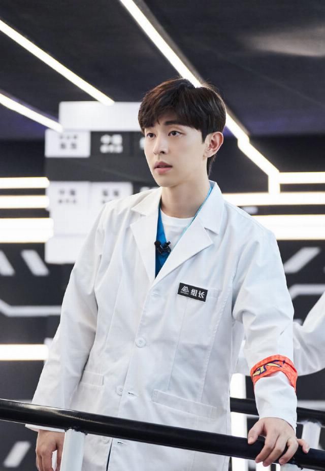  脱粉|邓伦近两年从实力演员变成综艺咖？粉丝发长文吐槽并表示脱粉了