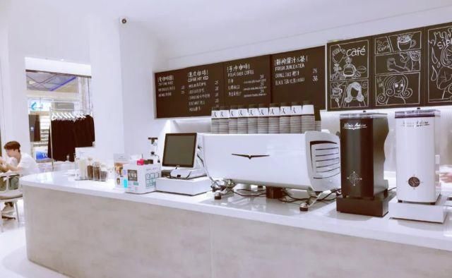 耀司|山本耀司把全国首家咖啡店开在了成都,时髦精们又有新去处了