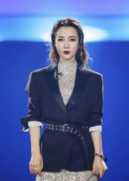 翻车|《浪姐》造型翻车?万茜宁静辣眼睛,钟丽缇像跳老年迪斯科