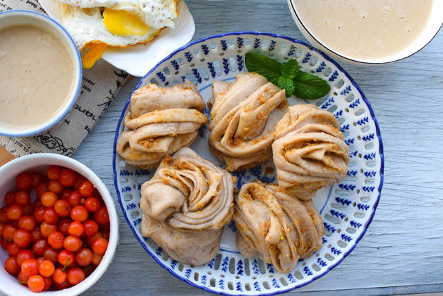  最馋|女儿最馋这种馒头，咸香耐嚼，当早餐很美，利用碎片时间就能蒸好