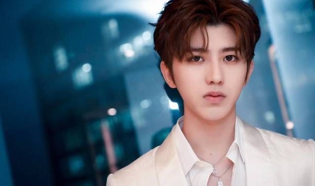 观众们|《跑男8》正式开工,蔡徐坤baby黄明昊出场,扮相值得期待