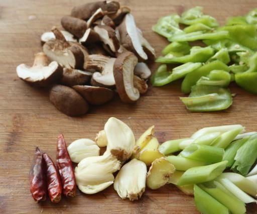 鸡块|继老干妈后,又有一种中国美食在国外爆火,网友:根本停不下来!