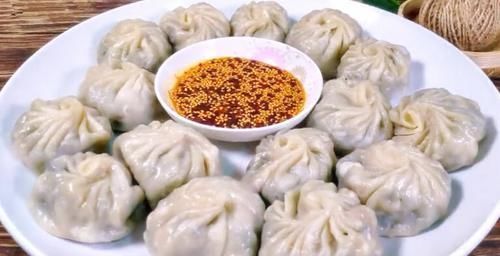 简单|教你用饺子皮来做三种馅料的包子,做法简单,两口一个,真香