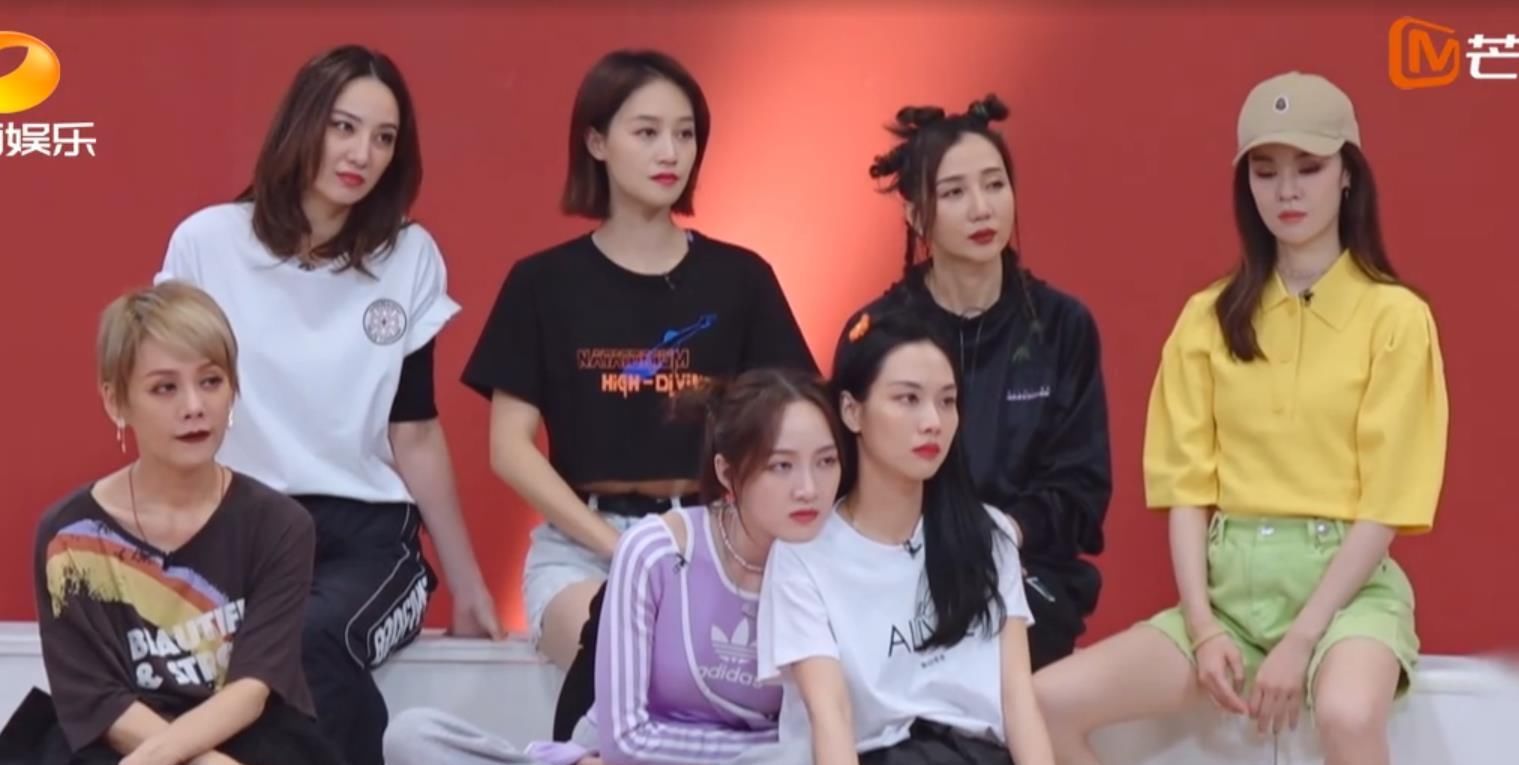  节目组|宁静打断《乘风破浪》导演质疑规则，张雨绮大笑，万茜却低头窃喜