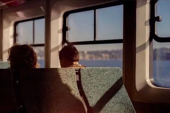  些人就|为什么有些人毫不费力、就特别讨人喜欢，和所有人都能打成一片？