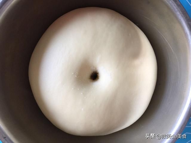  营养|起来做一款坚果面包卷吧，营养又好吃，你一定会喜欢的