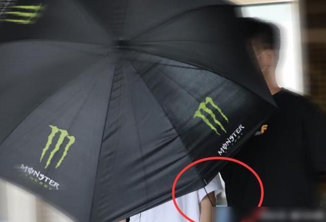  位坐|王一博：好歹也是位坐拥千万粉丝的男神，要不要过得这么糙？