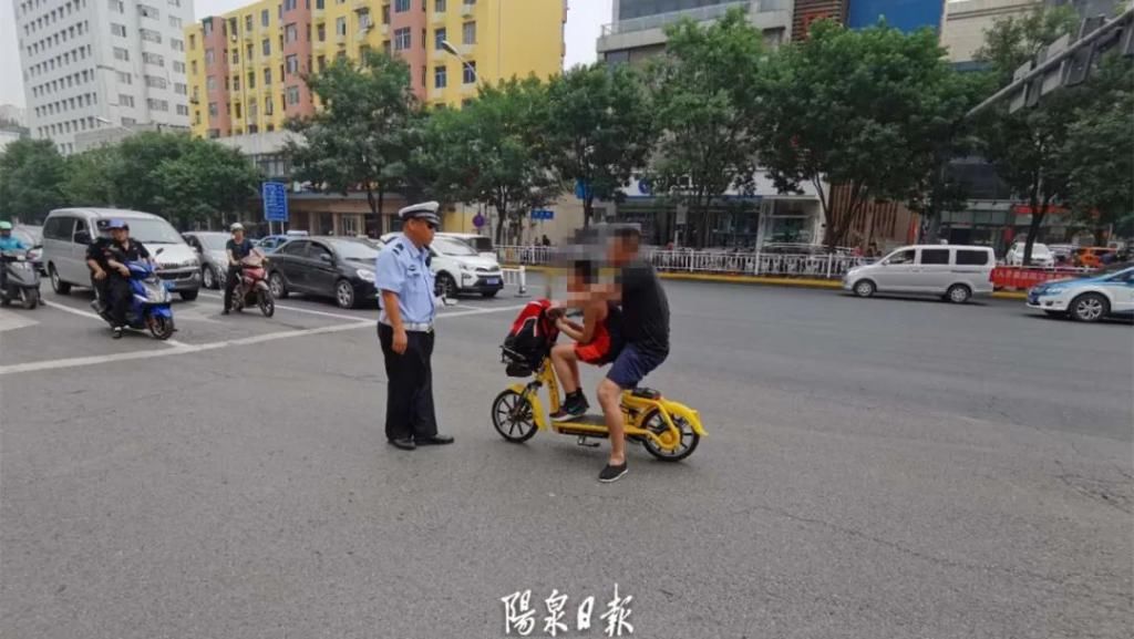  大队二中队|共享单车还敢这样骑？罚！
