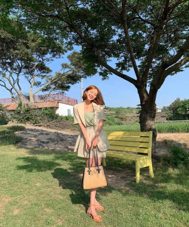 成套|“ 成套穿 ”正流行，这样穿巨高级 ！