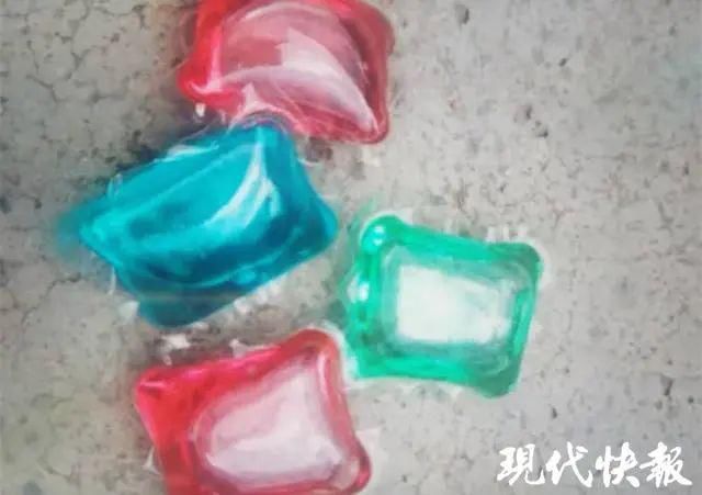 男童|男童吃了两颗“果冻”呕吐不止!家人急疯了