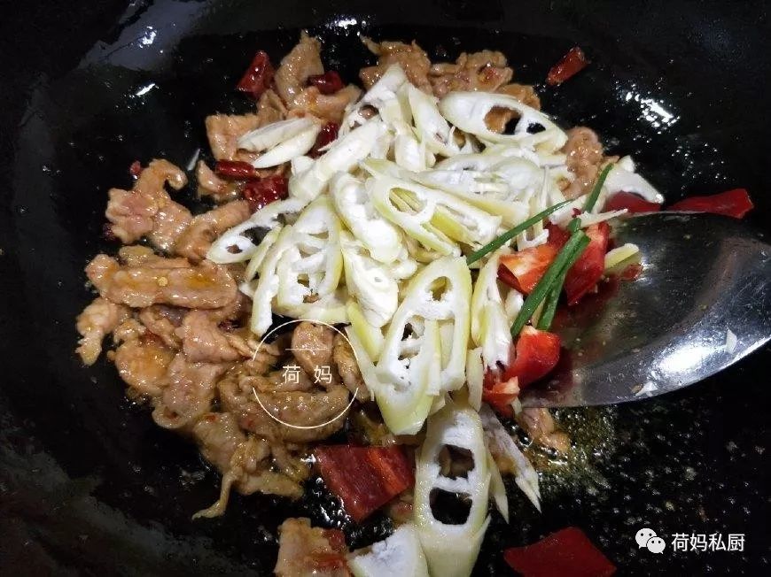 苦笋|苦笋小炒肉,简单又下饭的快手小炒,10分钟就上桌