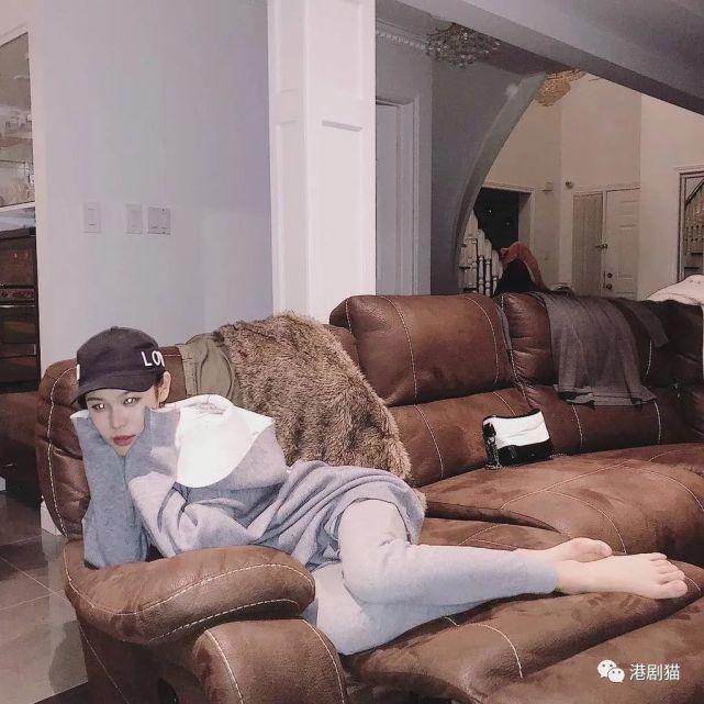  回家|【开心速递】去年港姐季军加盟《爱回家》 古佩玲家底雄厚实力强