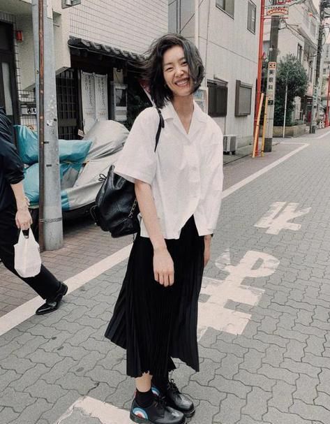  刘雯私服|周迅刘雯变综艺咖 我却种草了她们的“佛系”穿搭