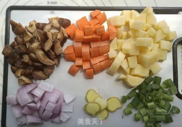  牛肉|【健康美食】超级简单，0失败的牛肉蔬菜焖饭~