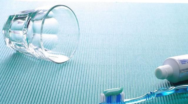  管用|不管碗里油污多重，这几样东西都管用，轻松除油污不用洗洁精